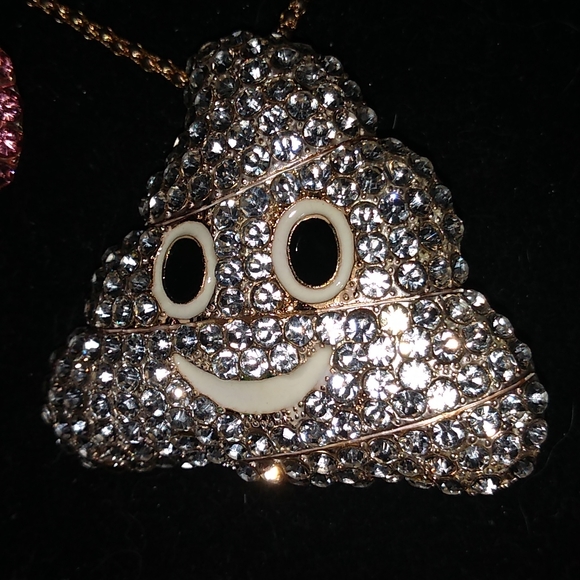 Pink or White Crystal Emoji Poo Brooch Pendant Necklace - Picture 5 of 6